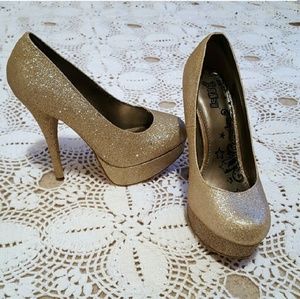 💥CLEARANCE💥BUNDLE ONLY PLEASE 💥